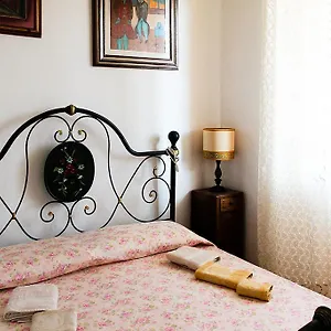 Guesthouse Stazione Pisa Centro Pensjonat Piza